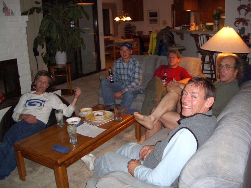 2003-11-02 Snow (14) watching football